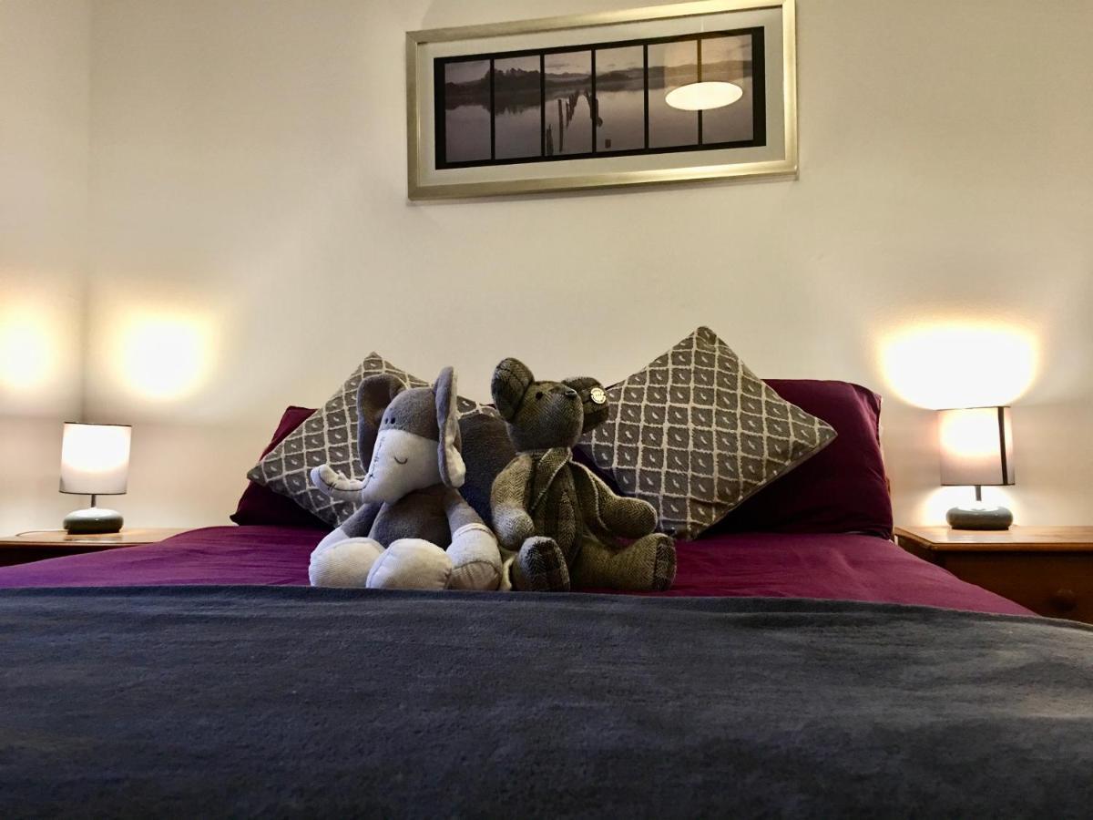 Central Spacious 2 Bedroom By Union Square Free Parking アバディーン エクステリア 写真